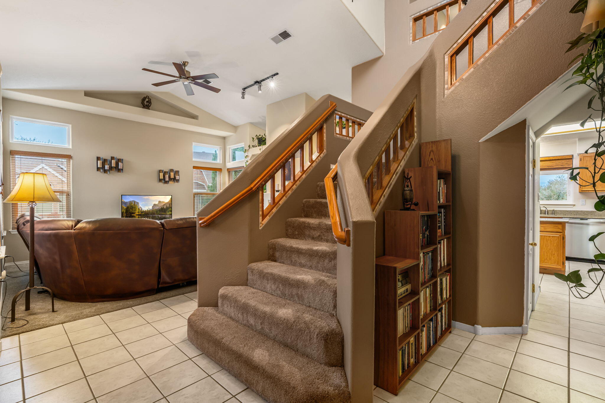 7456 Longview Drive NW