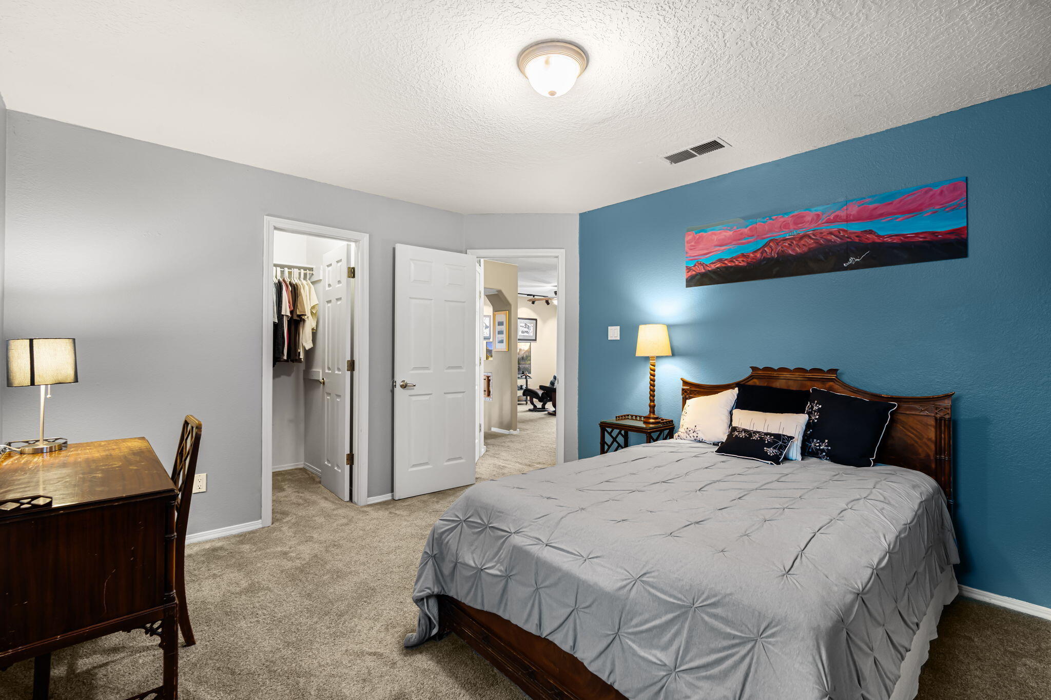 7456 Longview Drive NW