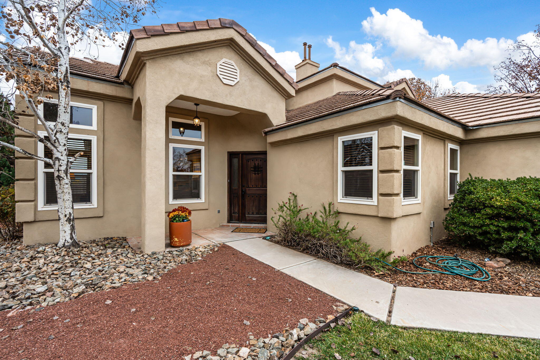 7456 Longview Drive NW