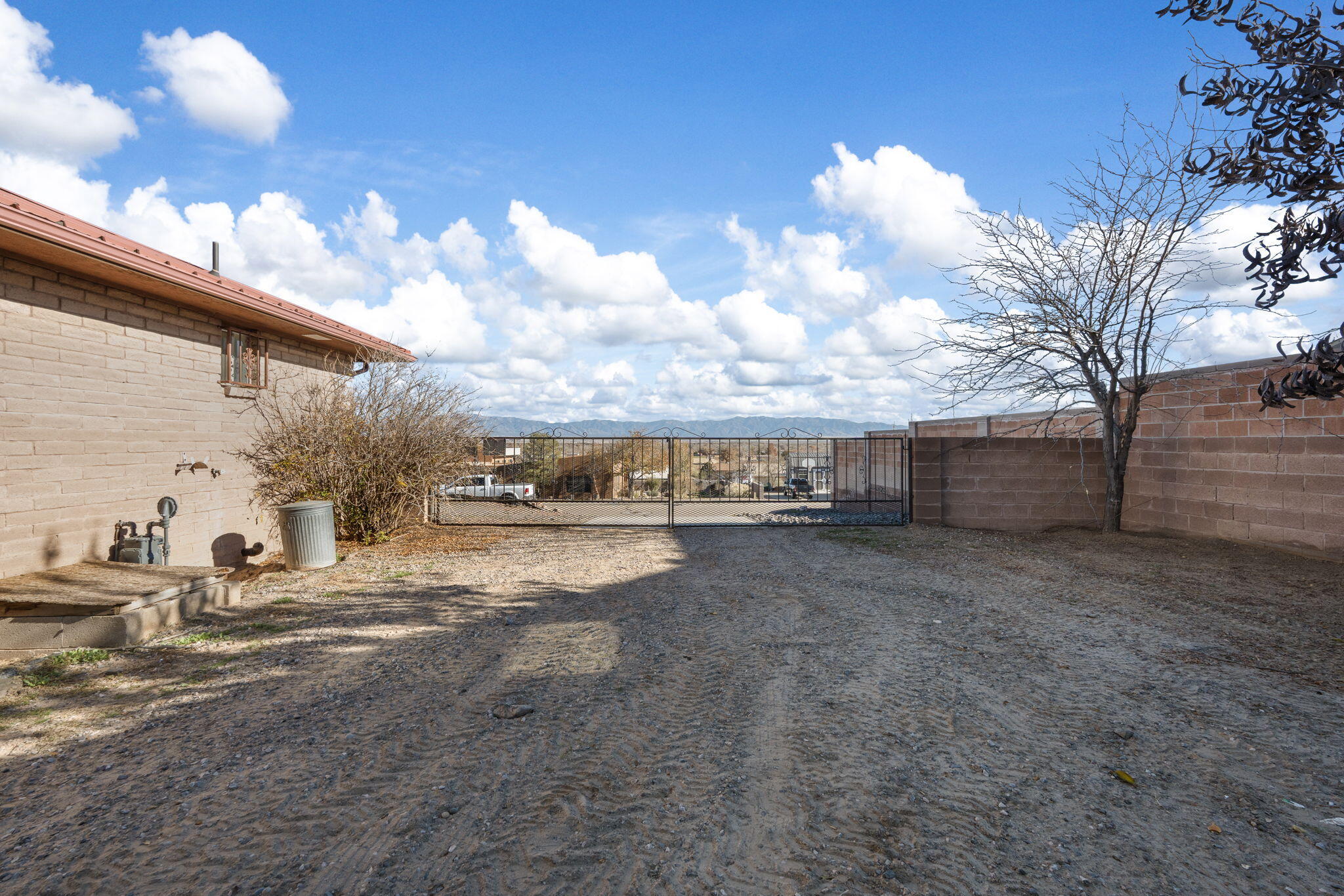 595 Socorro Drive SW