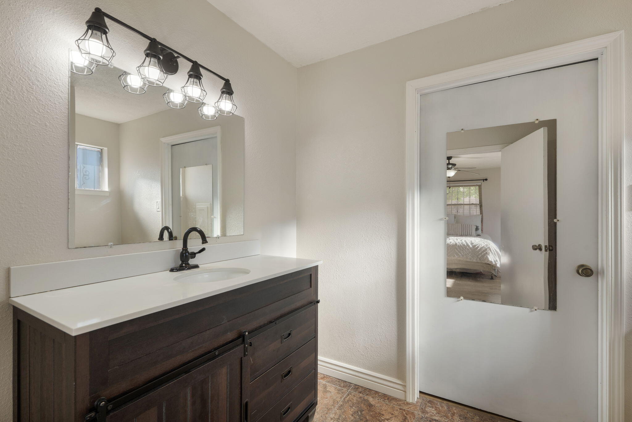 595 Socorro Drive SW