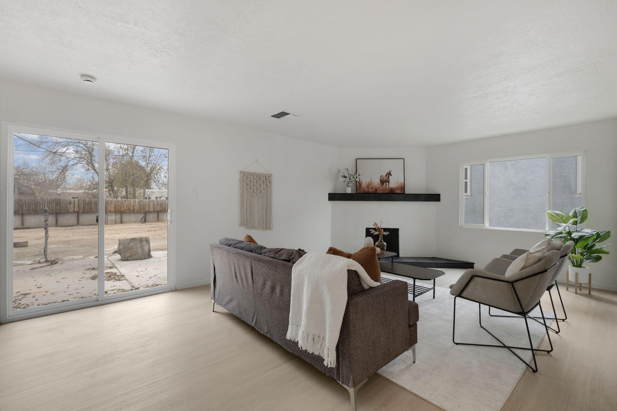 7715 Haines Avenue NE