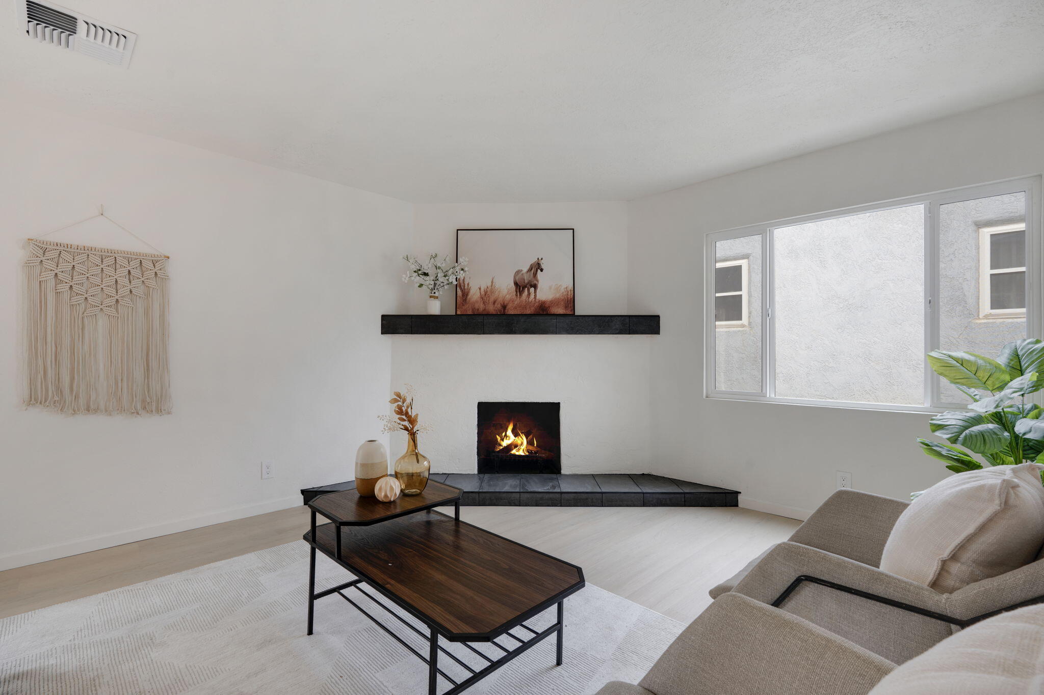 7715 Haines Avenue NE