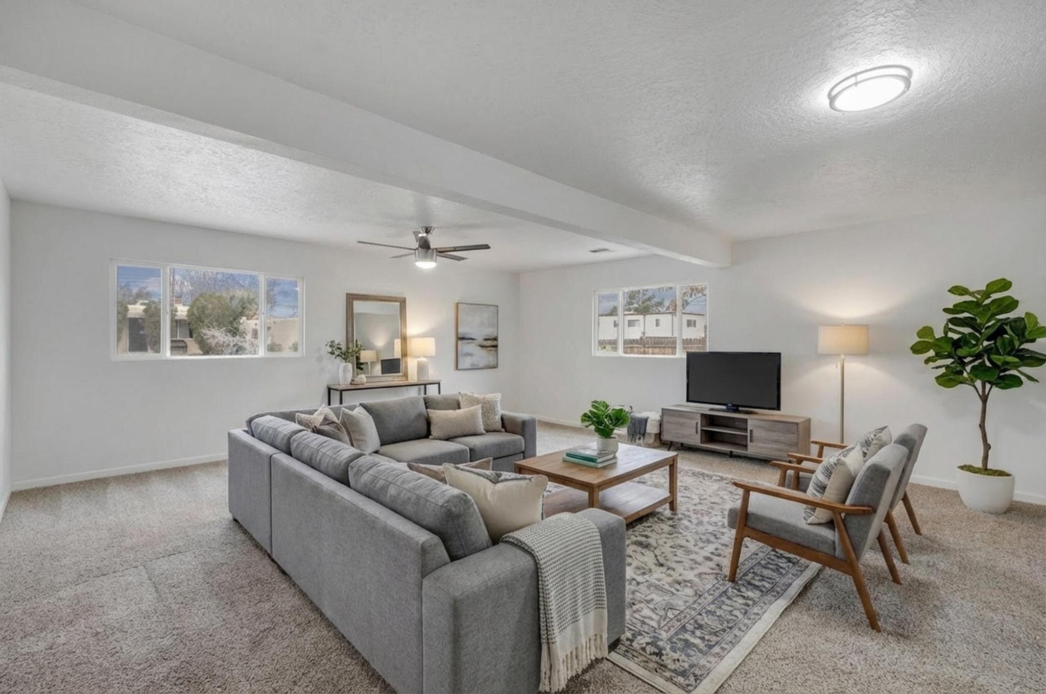 7715 Haines Avenue NE