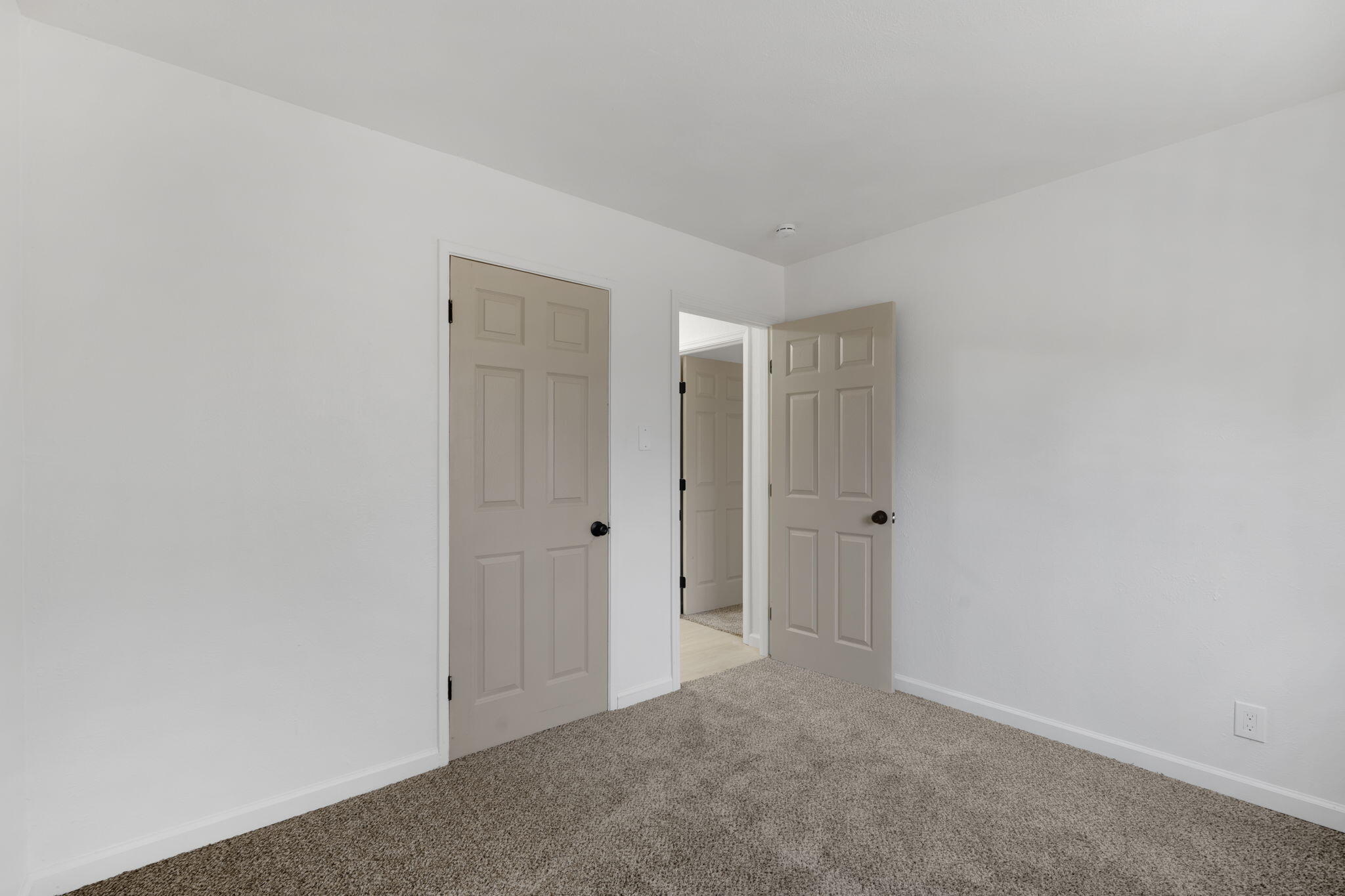 7715 Haines Avenue NE