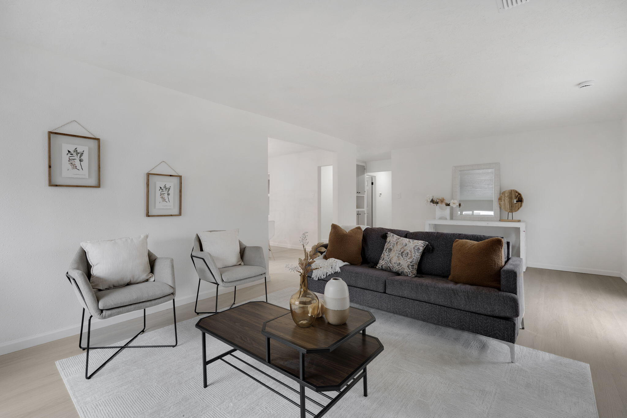 7715 Haines Avenue NE