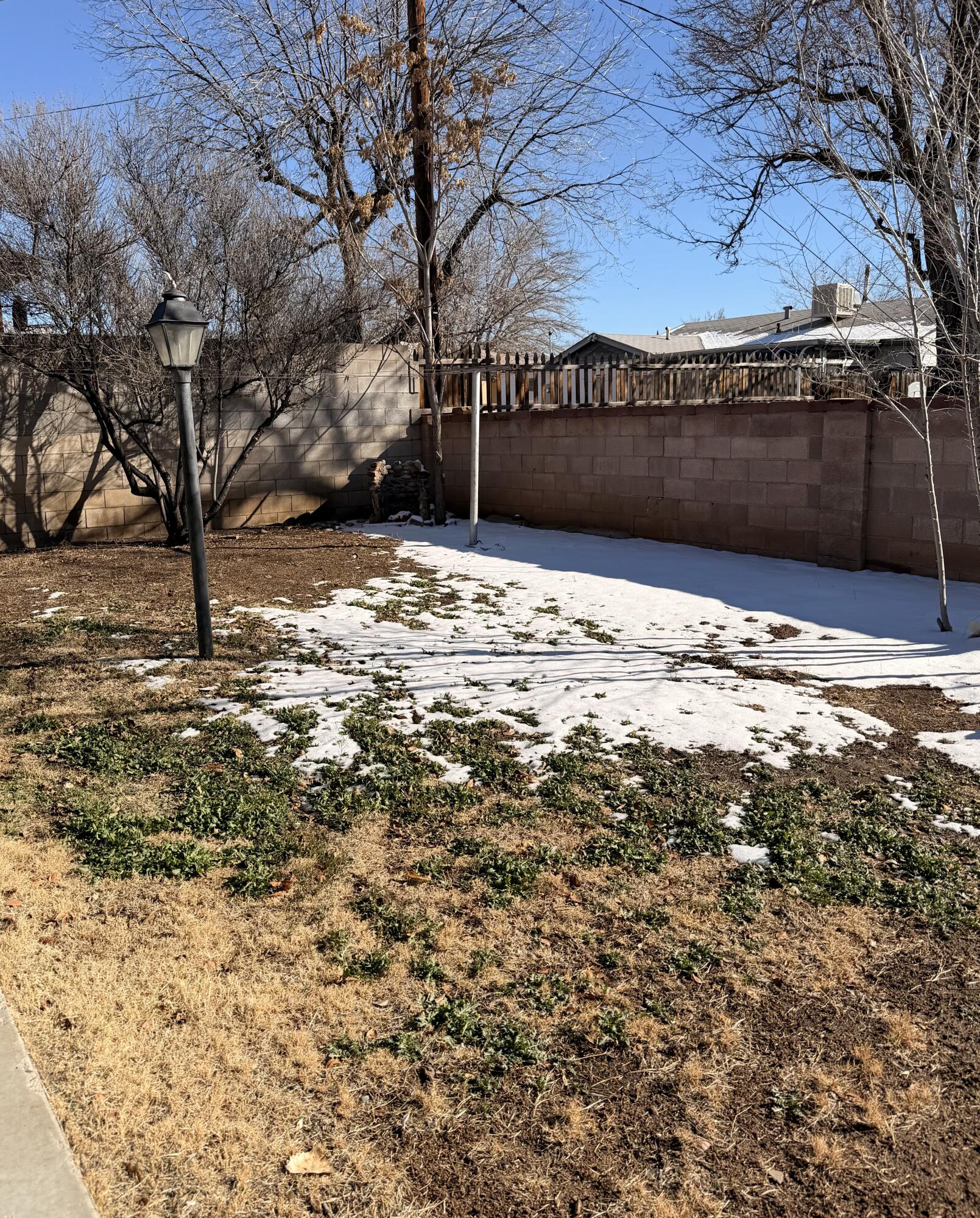 8906 Lexington Avenue NE