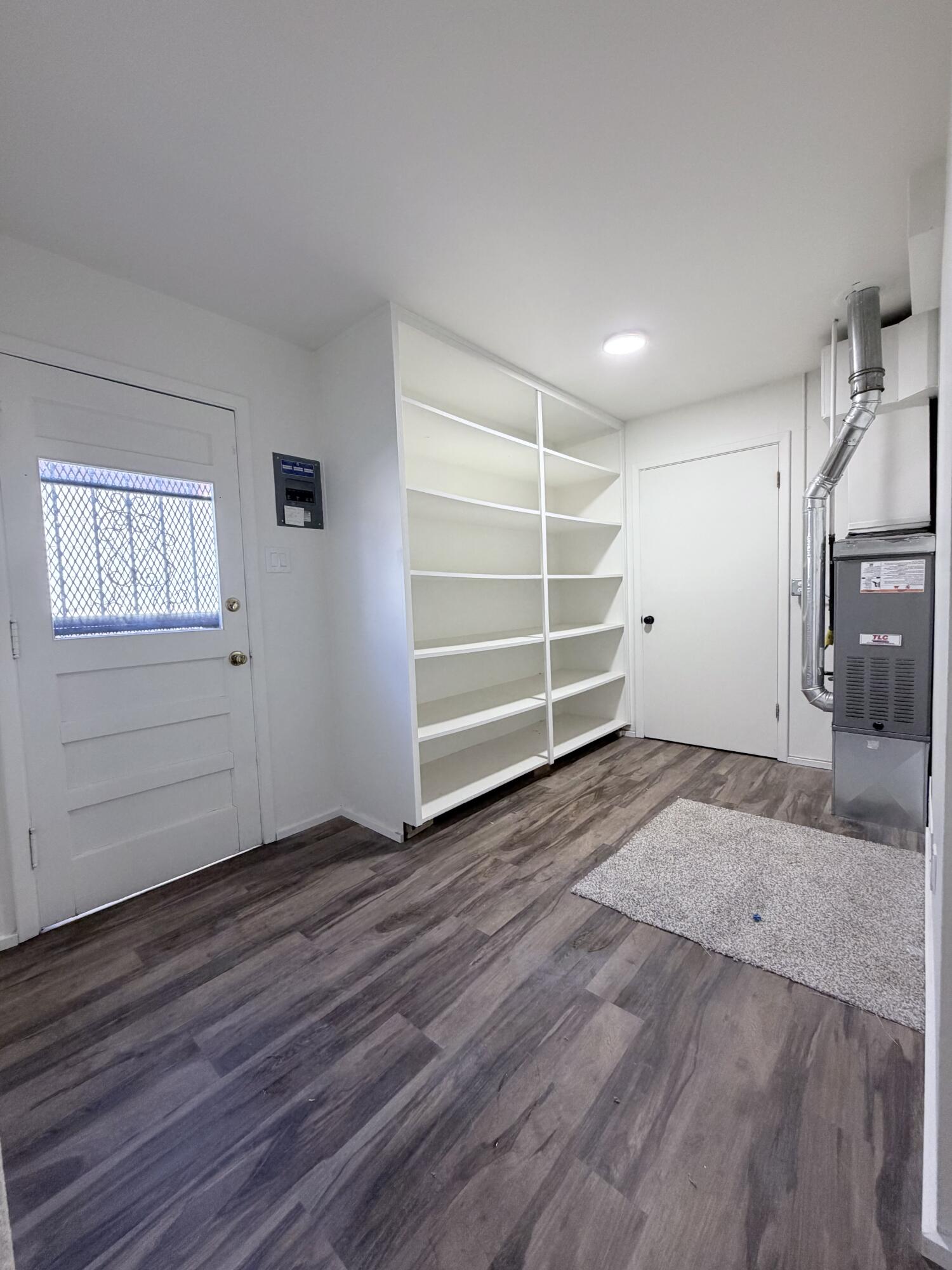 8906 Lexington Avenue NE