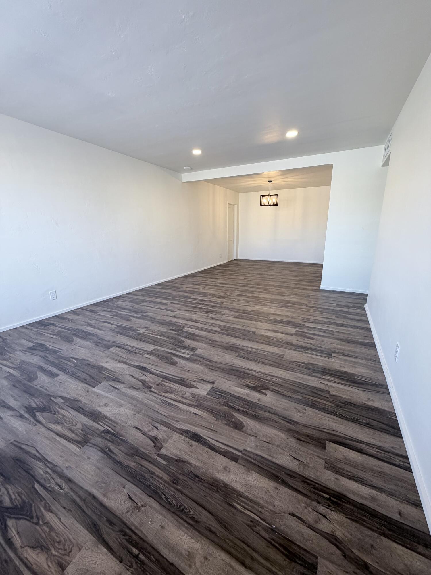 8906 Lexington Avenue NE