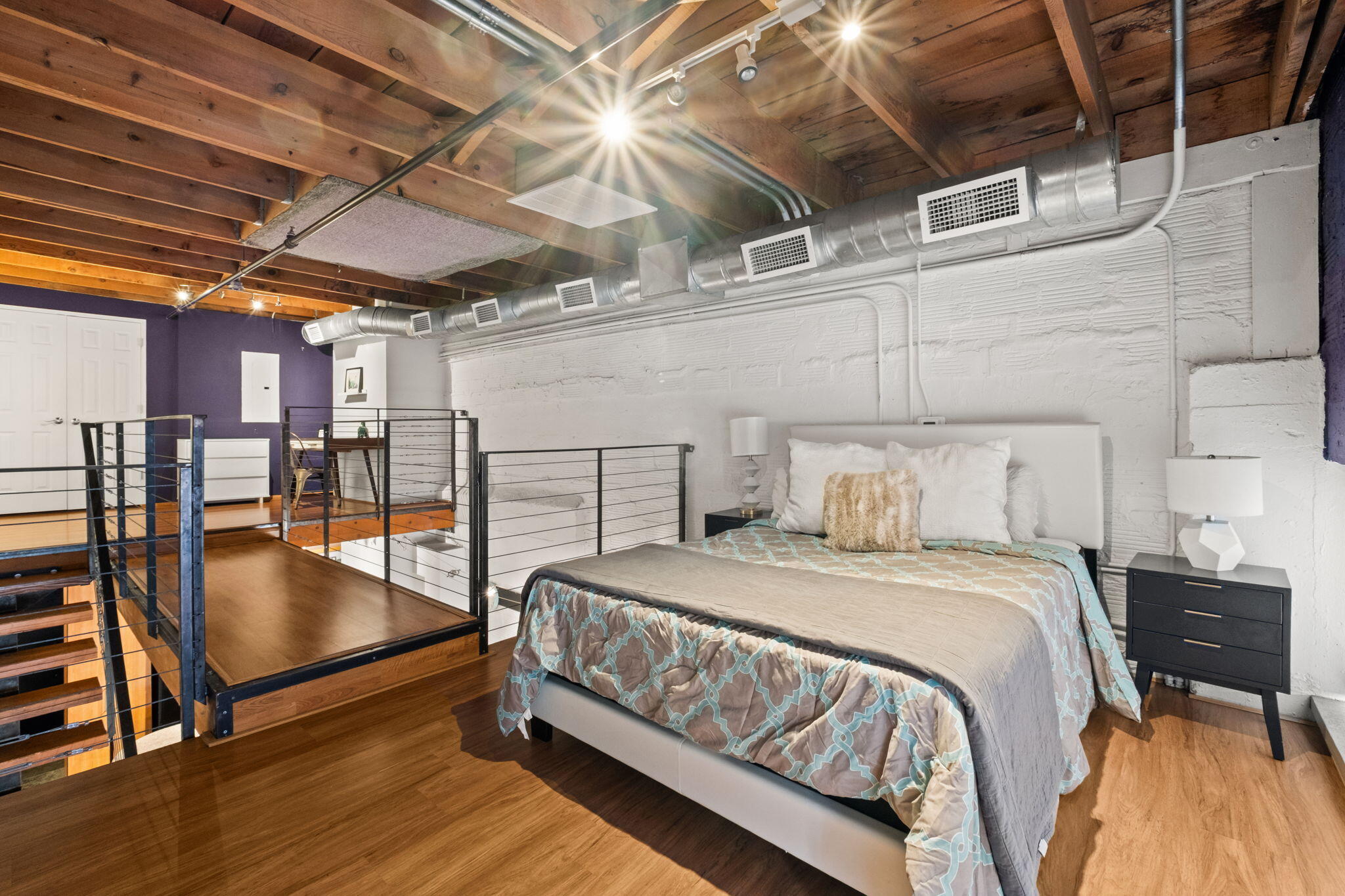 2001 Gold Avenue SE 3