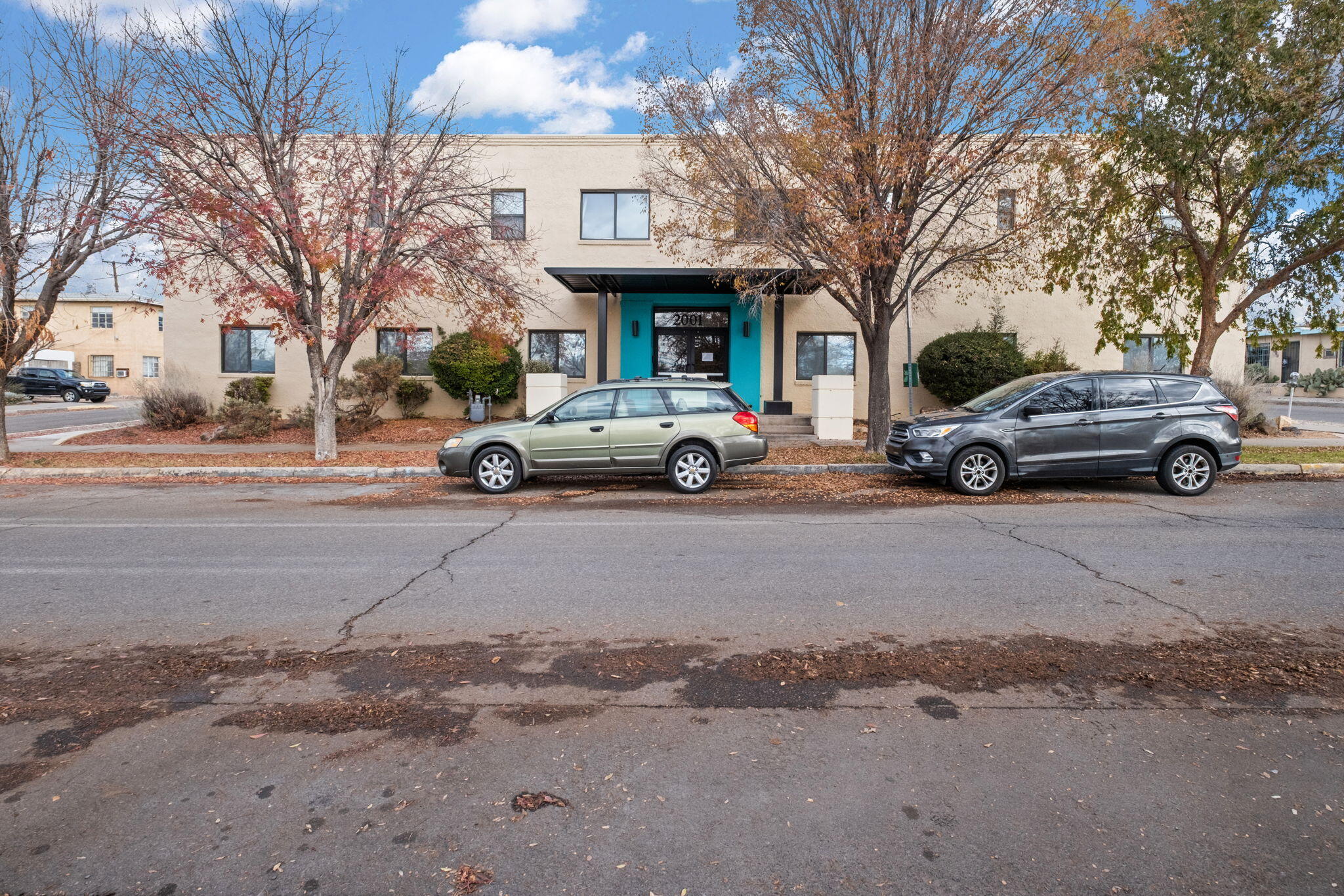 2001 Gold Avenue SE 3