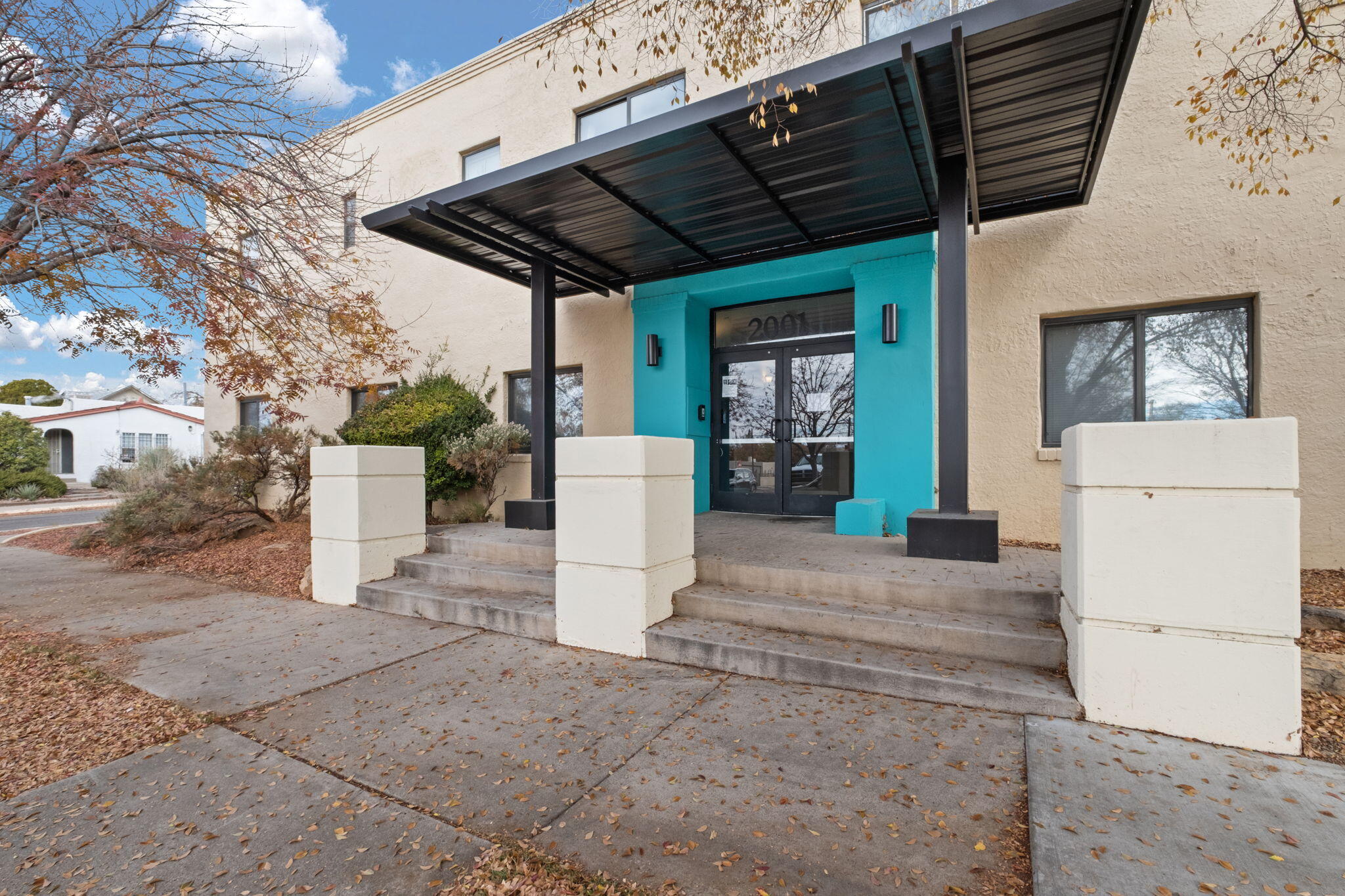 2001 Gold Avenue SE 3