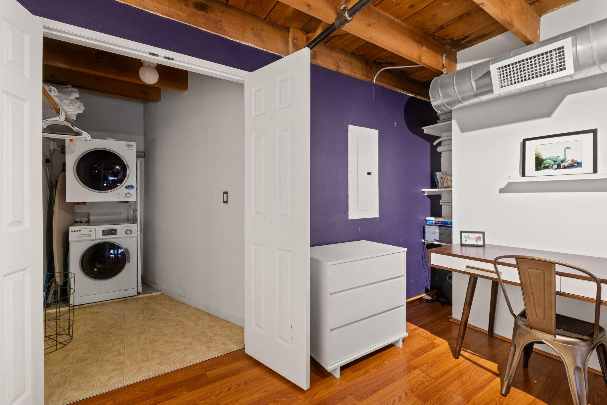 2001 Gold Avenue SE 3