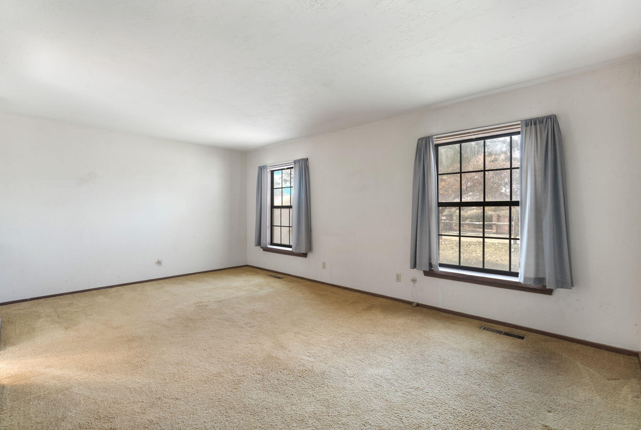 2621 Pajarito Meadows Road SW