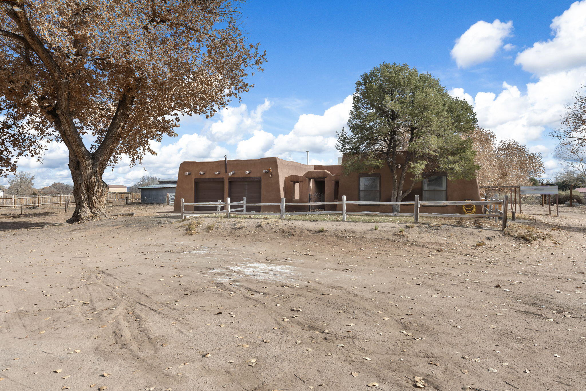 2621 Pajarito Meadows Road SW