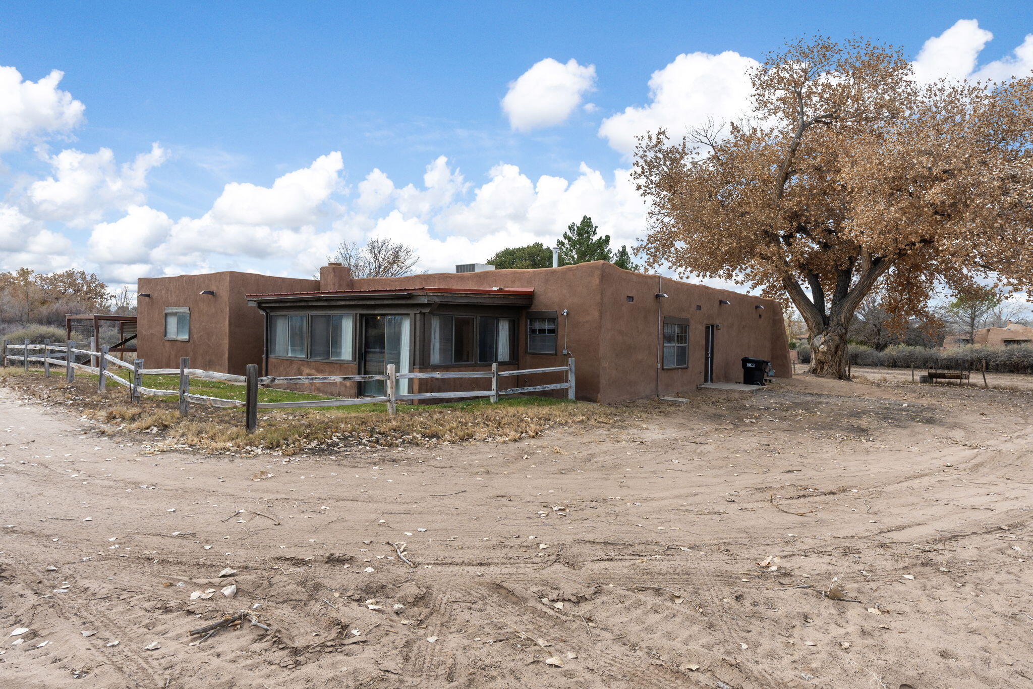 2621 Pajarito Meadows Road SW