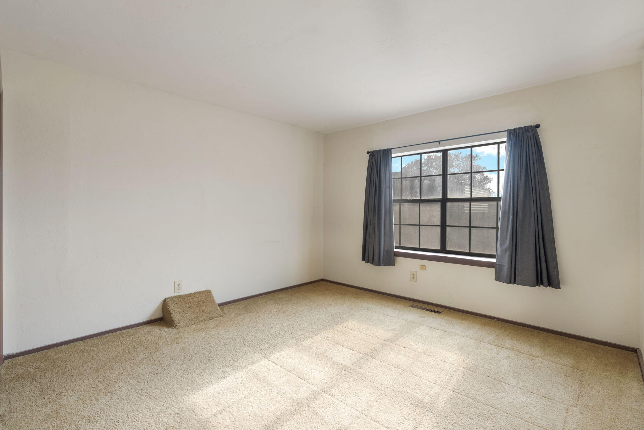 2621 Pajarito Meadows Road SW