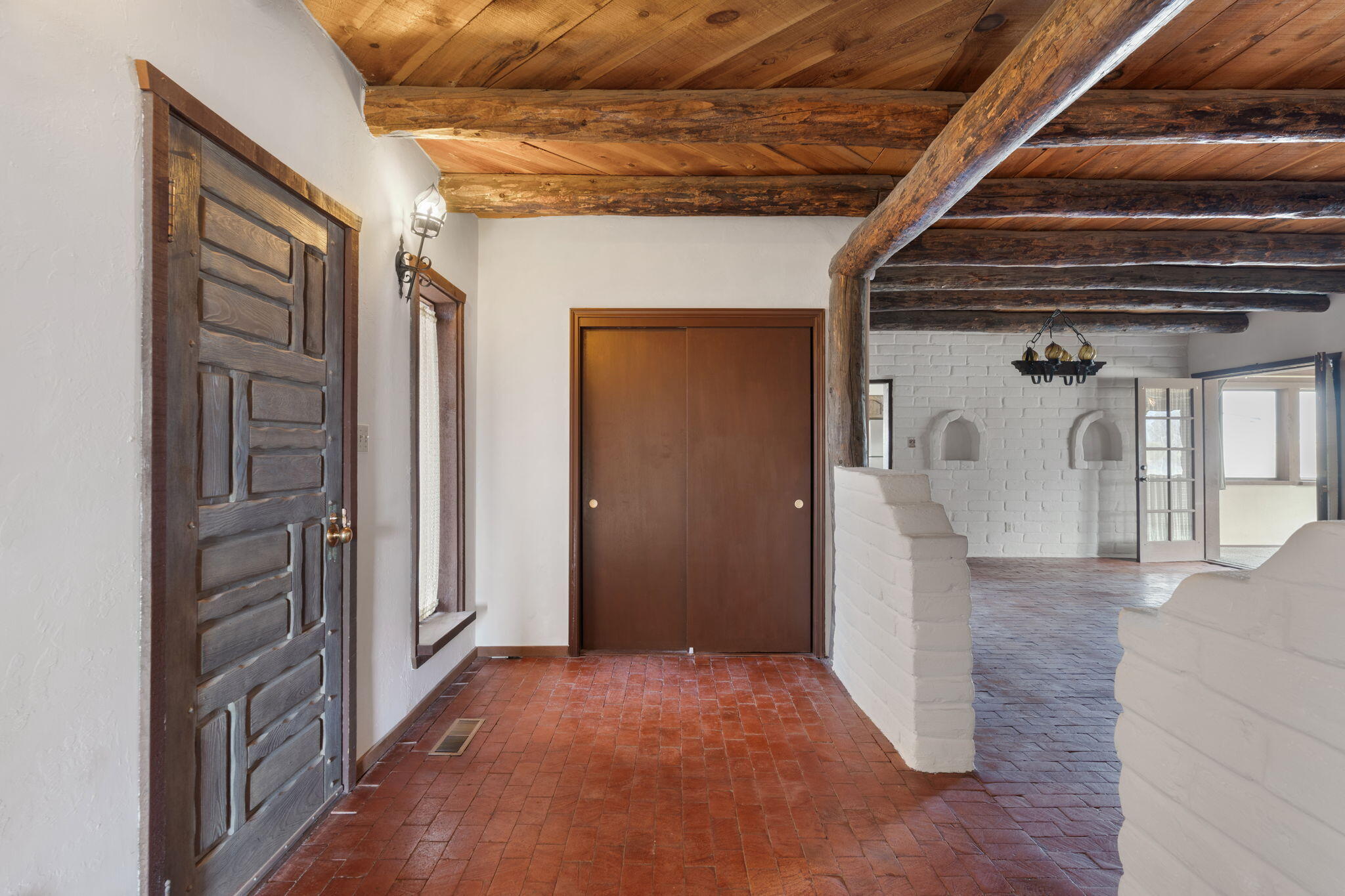 2621 Pajarito Meadows Road SW