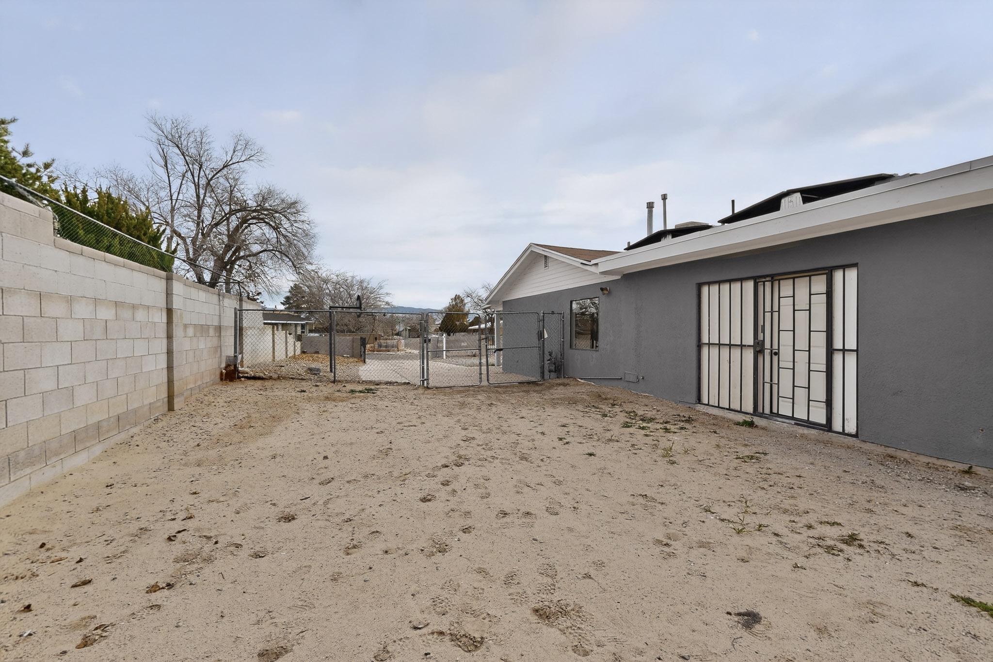 441 Loma Hermosa Drive NW