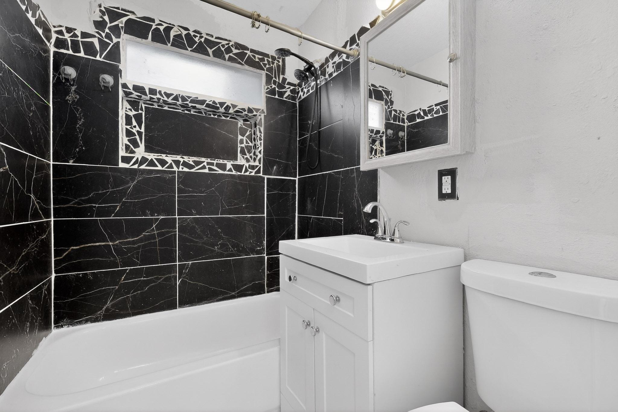 441 Loma Hermosa Drive NW