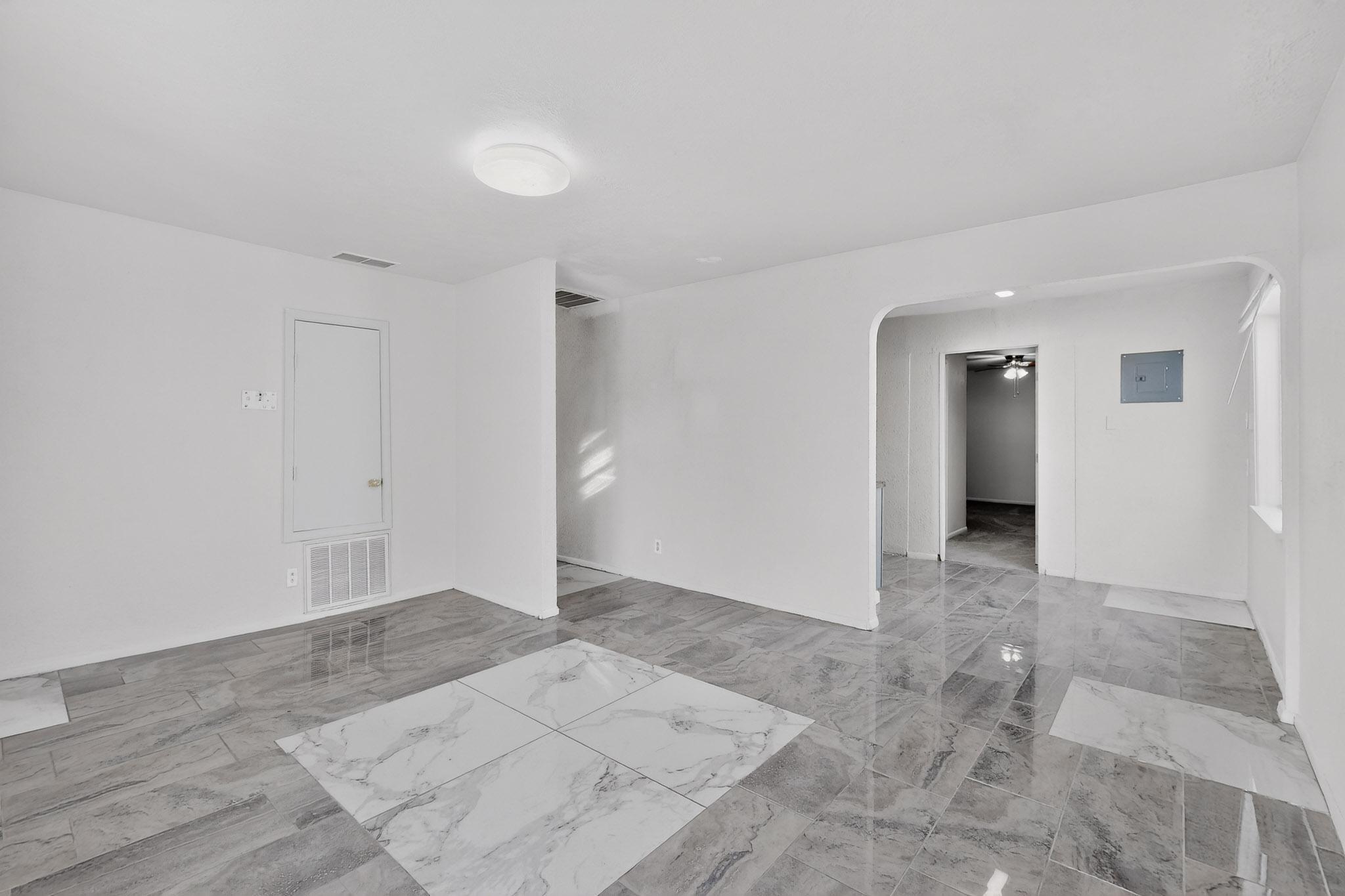 441 Loma Hermosa Drive NW