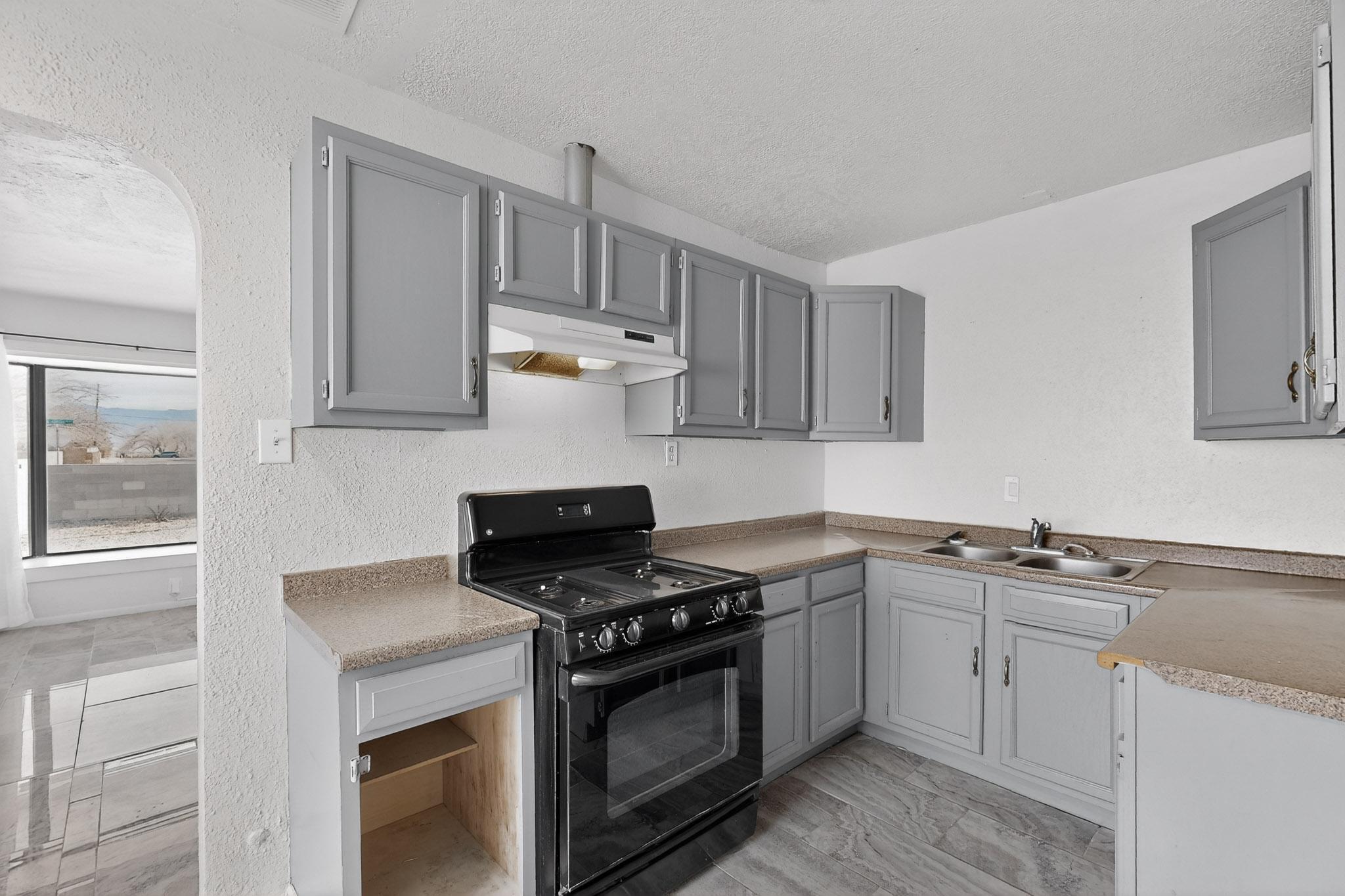 441 Loma Hermosa Drive NW