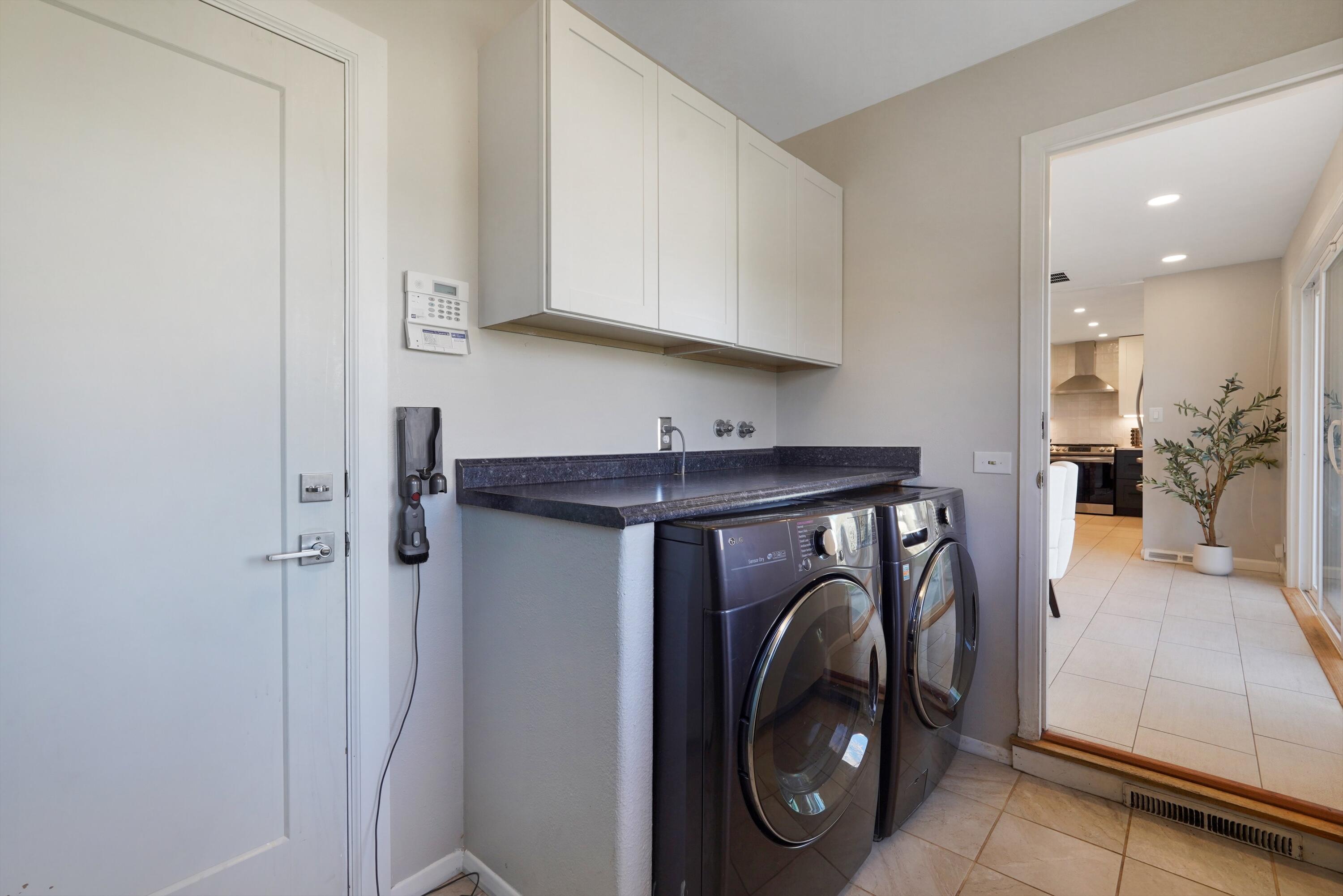 7513 Gladden Avenue NE