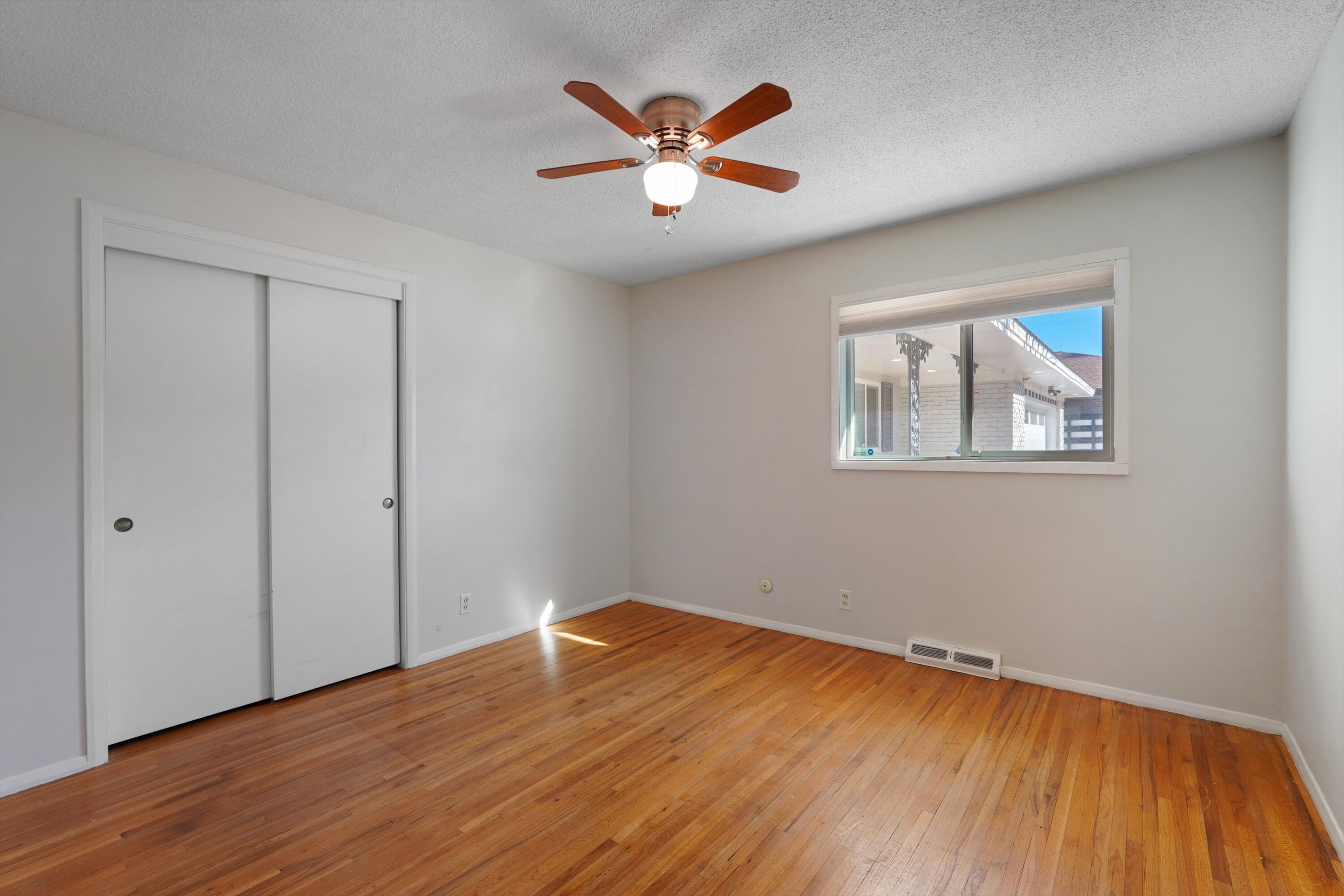 7513 Gladden Avenue NE