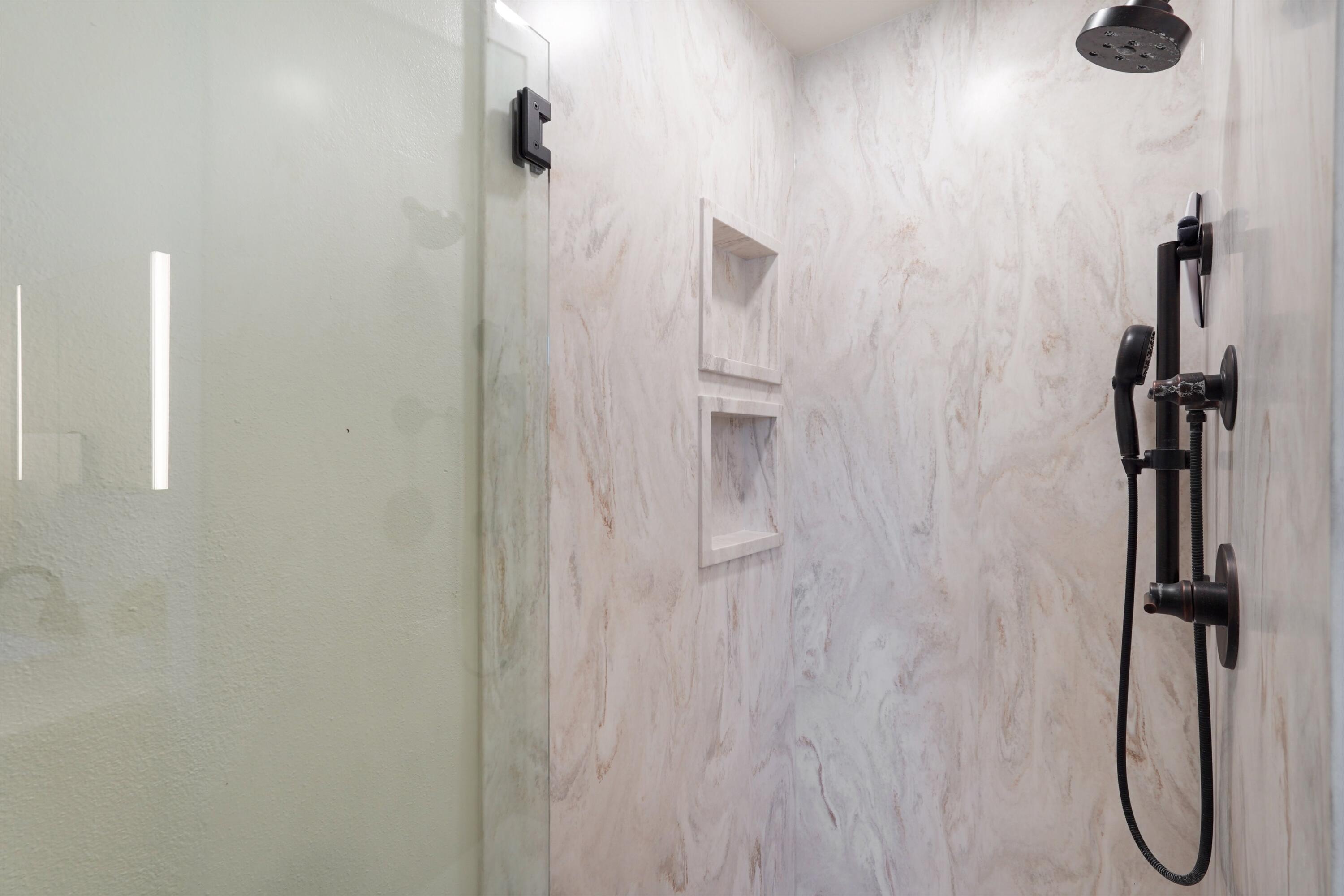 7513 Gladden Avenue NE