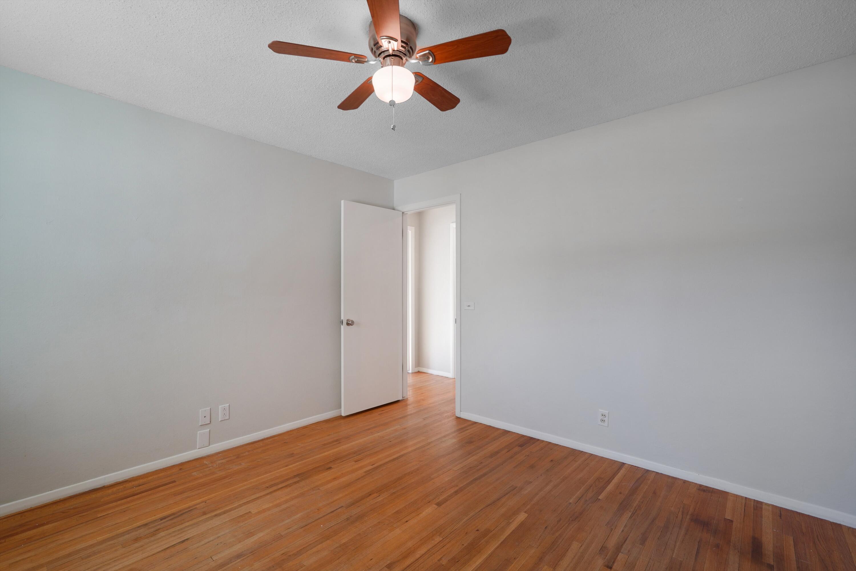 7513 Gladden Avenue NE