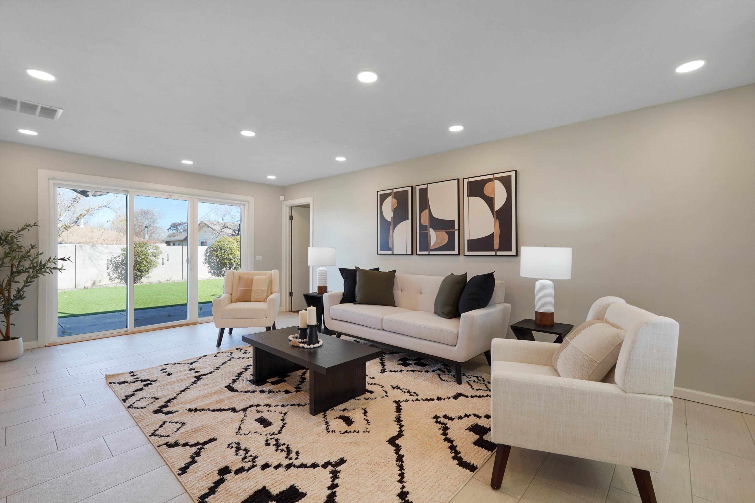 7513 Gladden Avenue NE