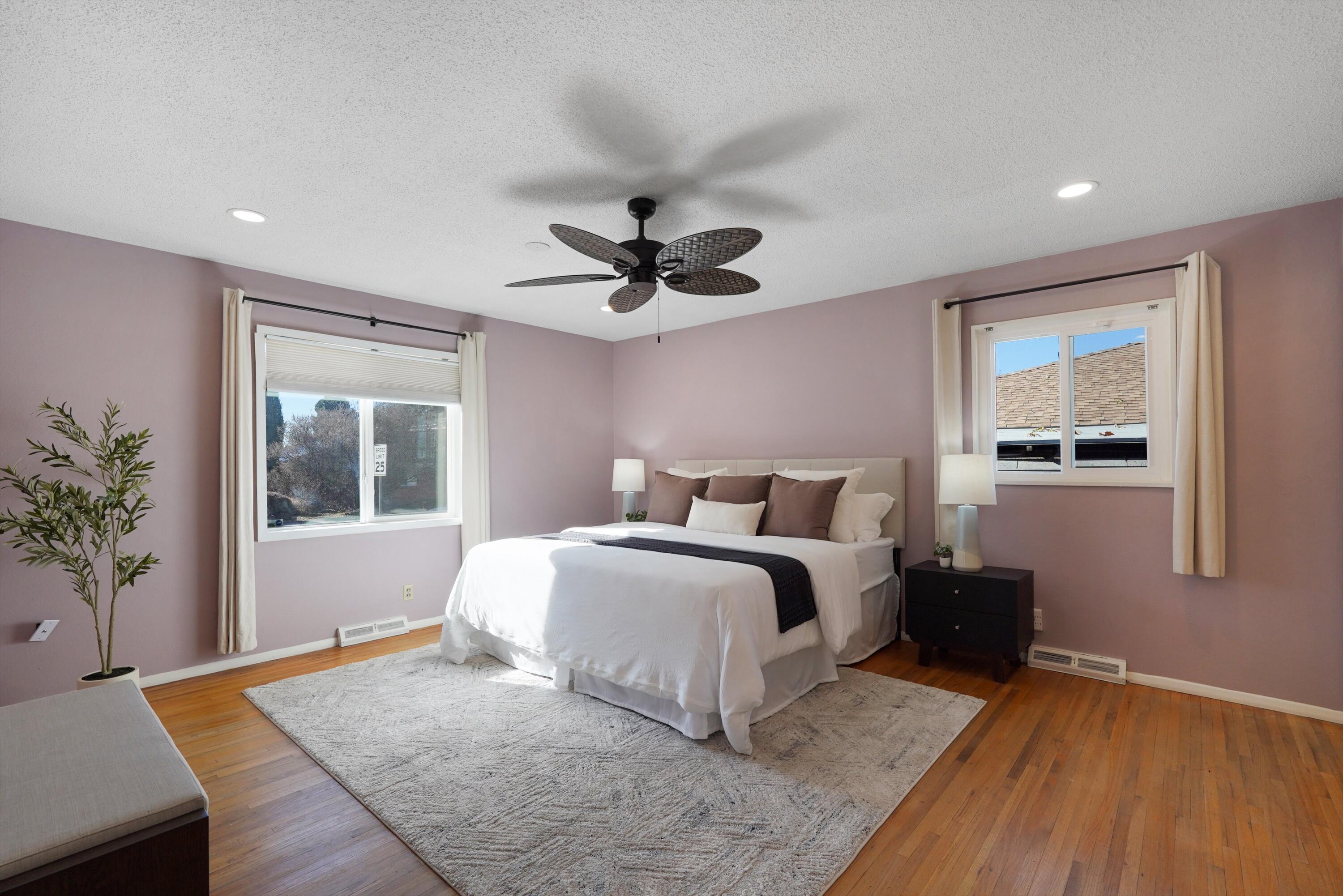 7513 Gladden Avenue NE