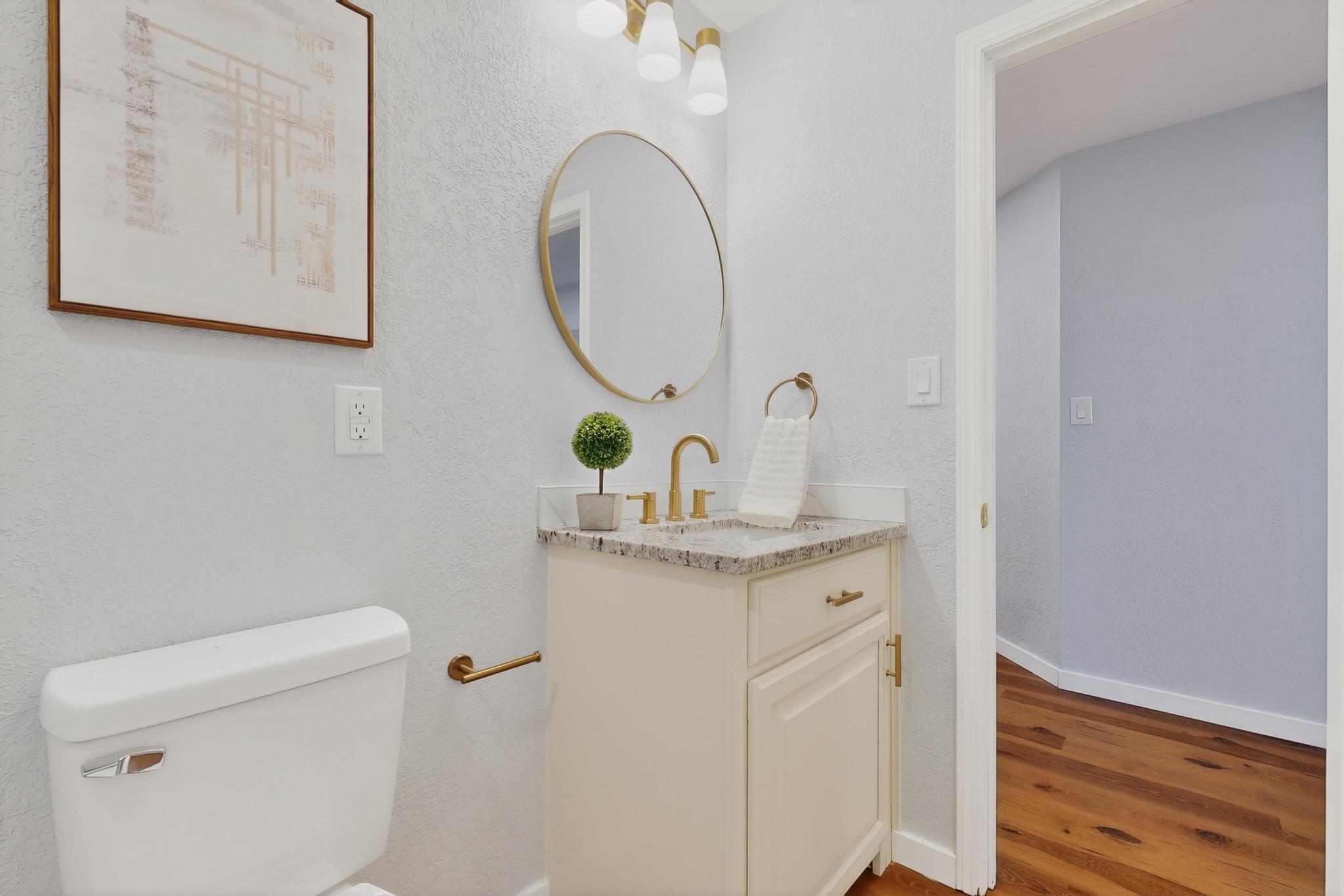 3019 Colonnade Court NW