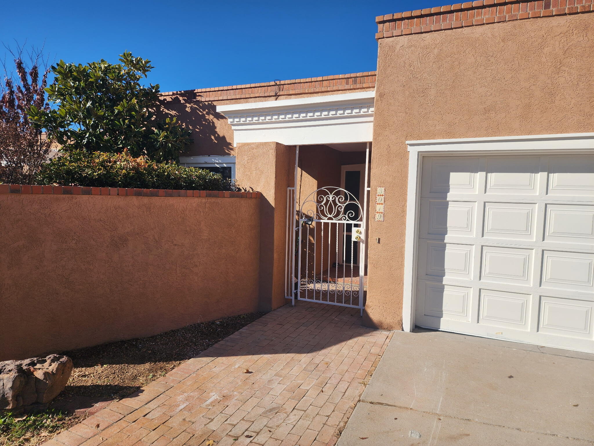 3019 Colonnade Court NW