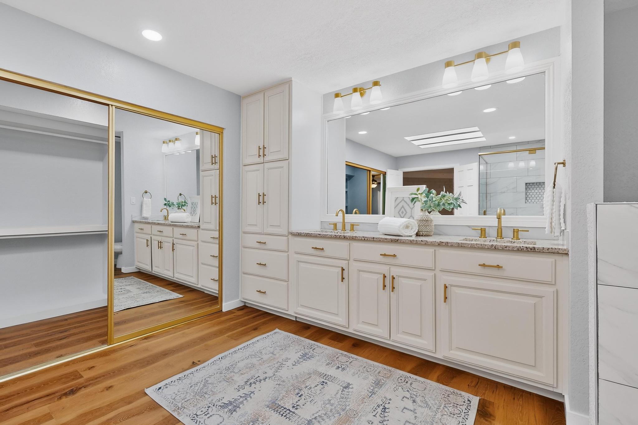 3019 Colonnade Court NW