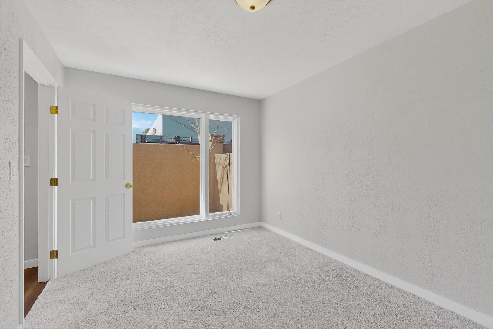 3019 Colonnade Court NW