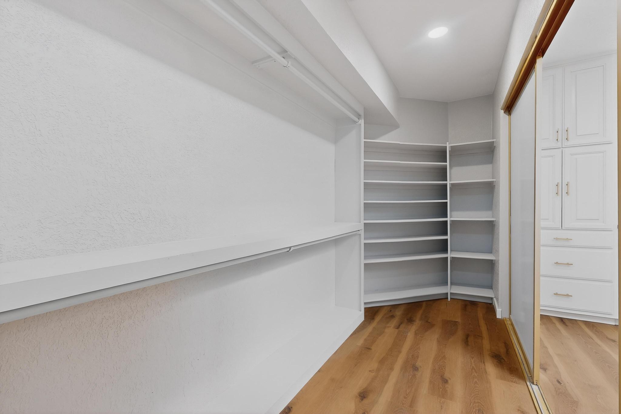 3019 Colonnade Court NW