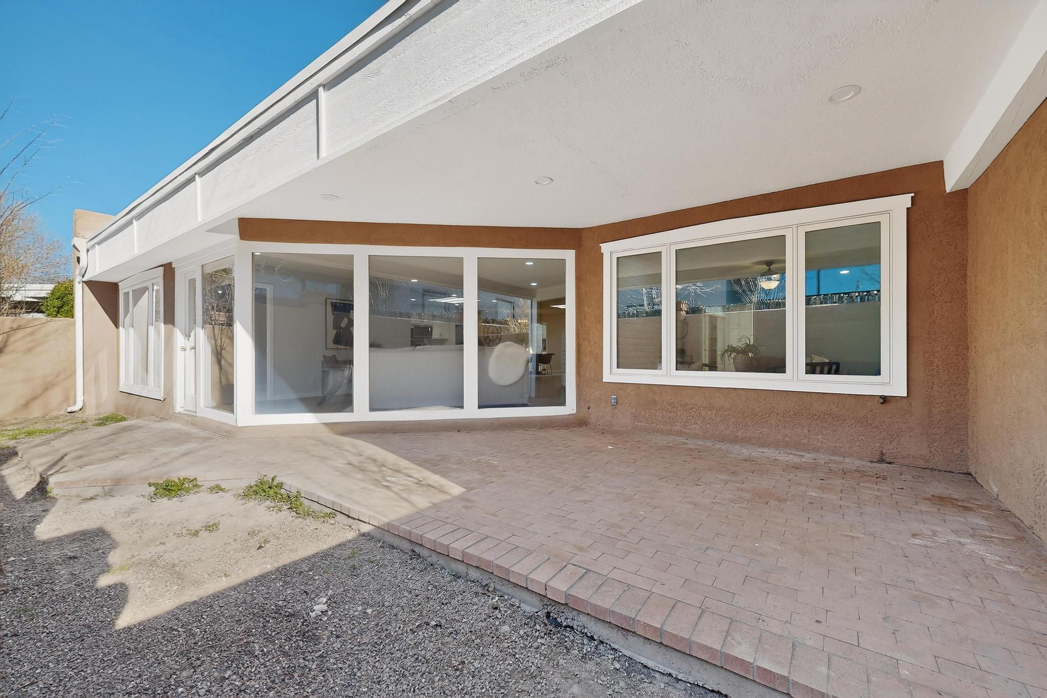 3019 Colonnade Court NW