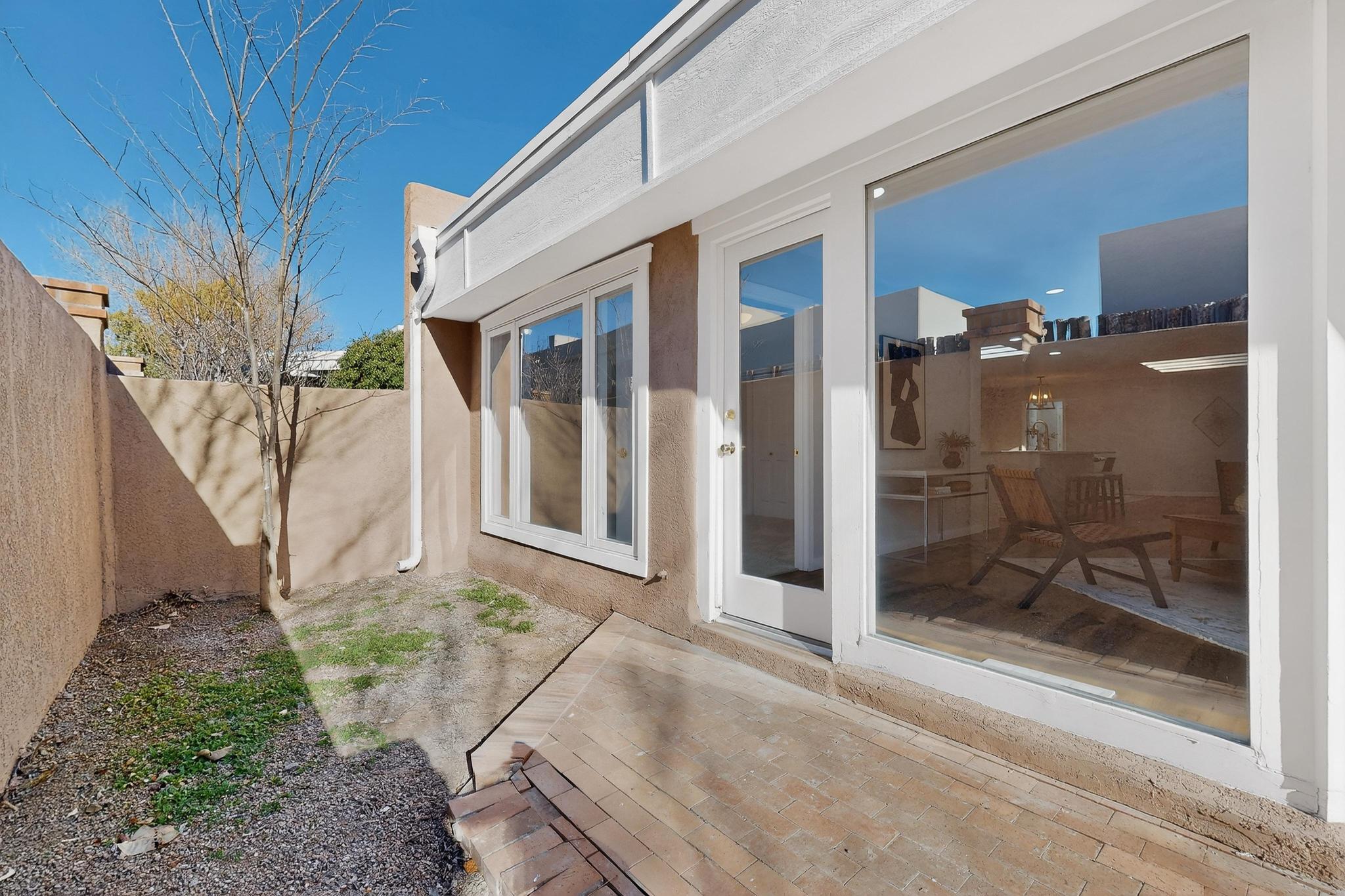 3019 Colonnade Court NW