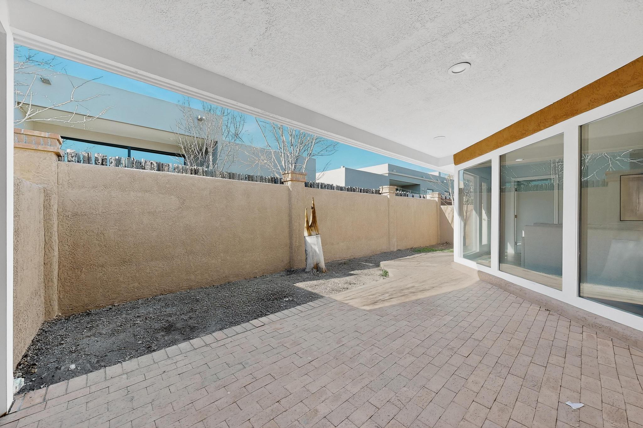 3019 Colonnade Court NW