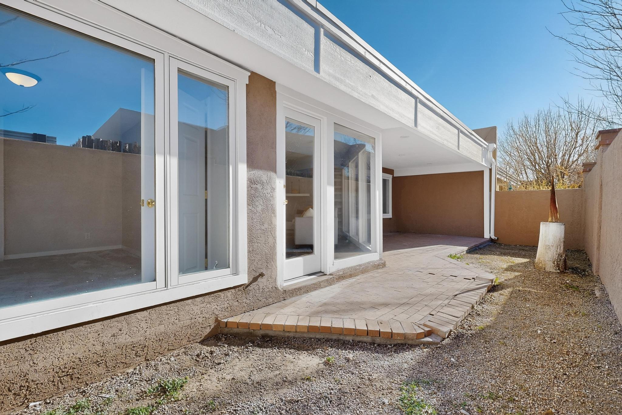 3019 Colonnade Court NW