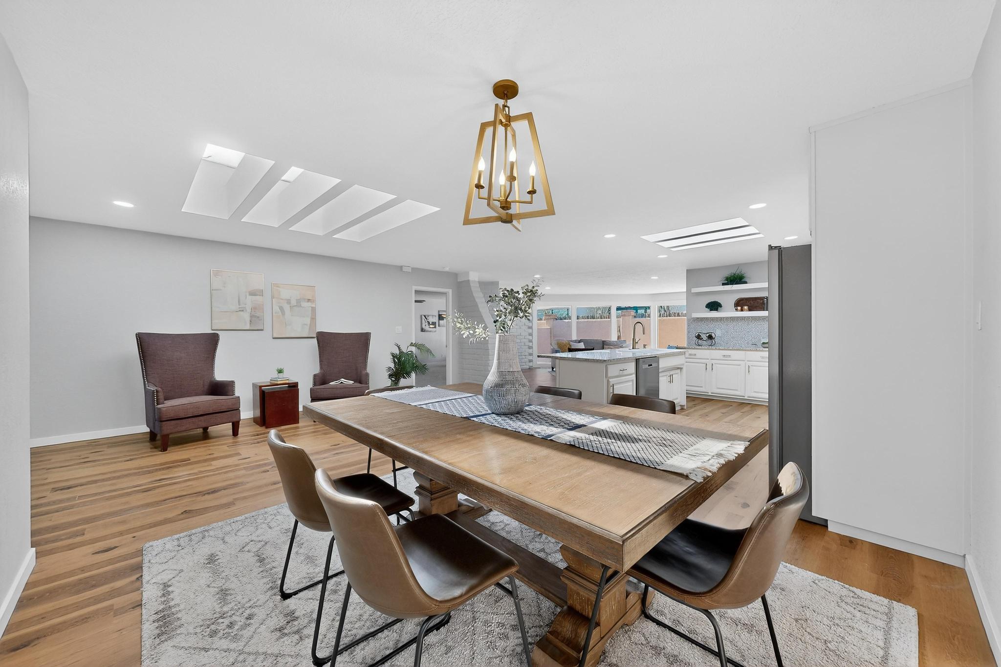 3019 Colonnade Court NW