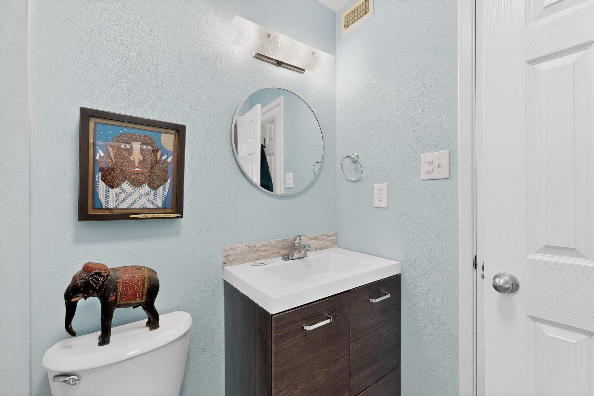 4601 Carlisle Boulevard NE H2