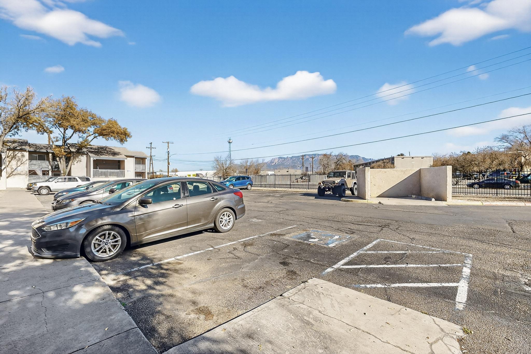 4601 Carlisle Boulevard NE H2