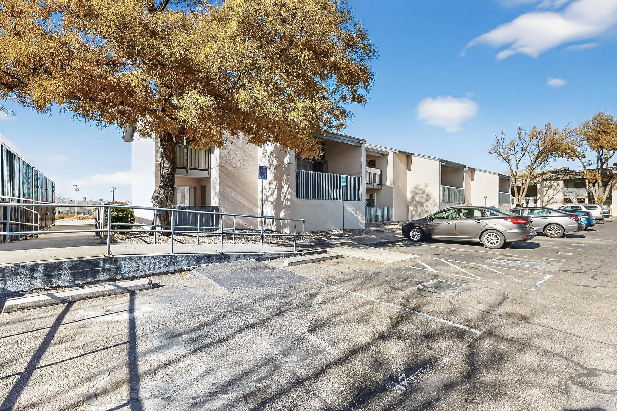 4601 Carlisle Boulevard NE H2