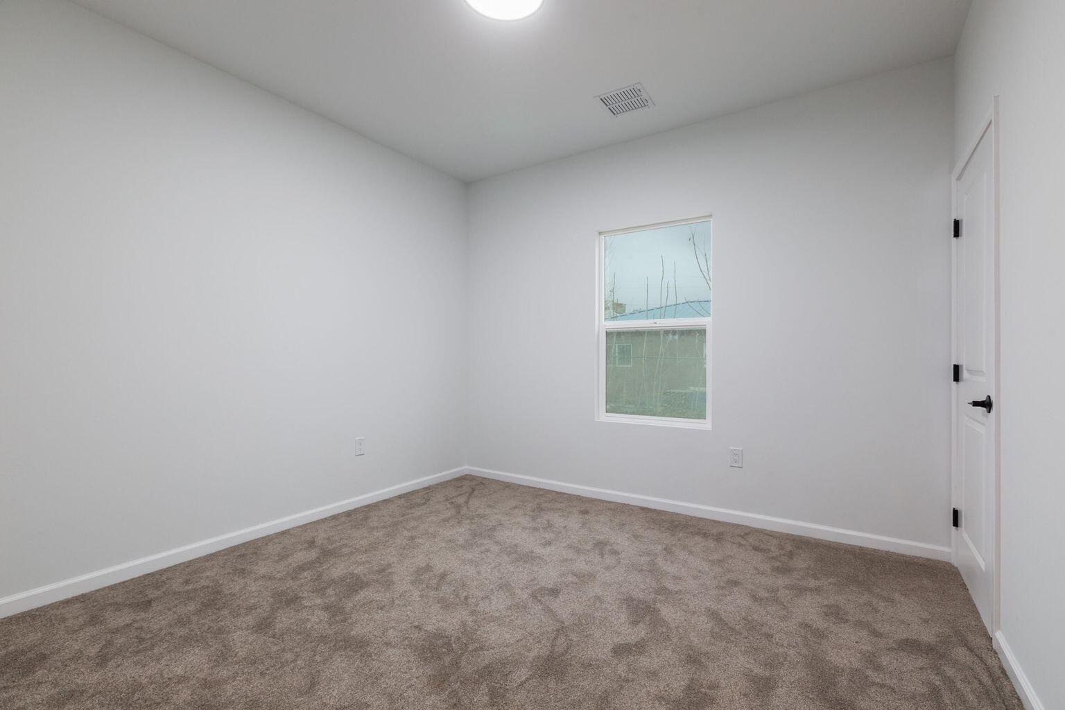 380 Deluvina Place SW