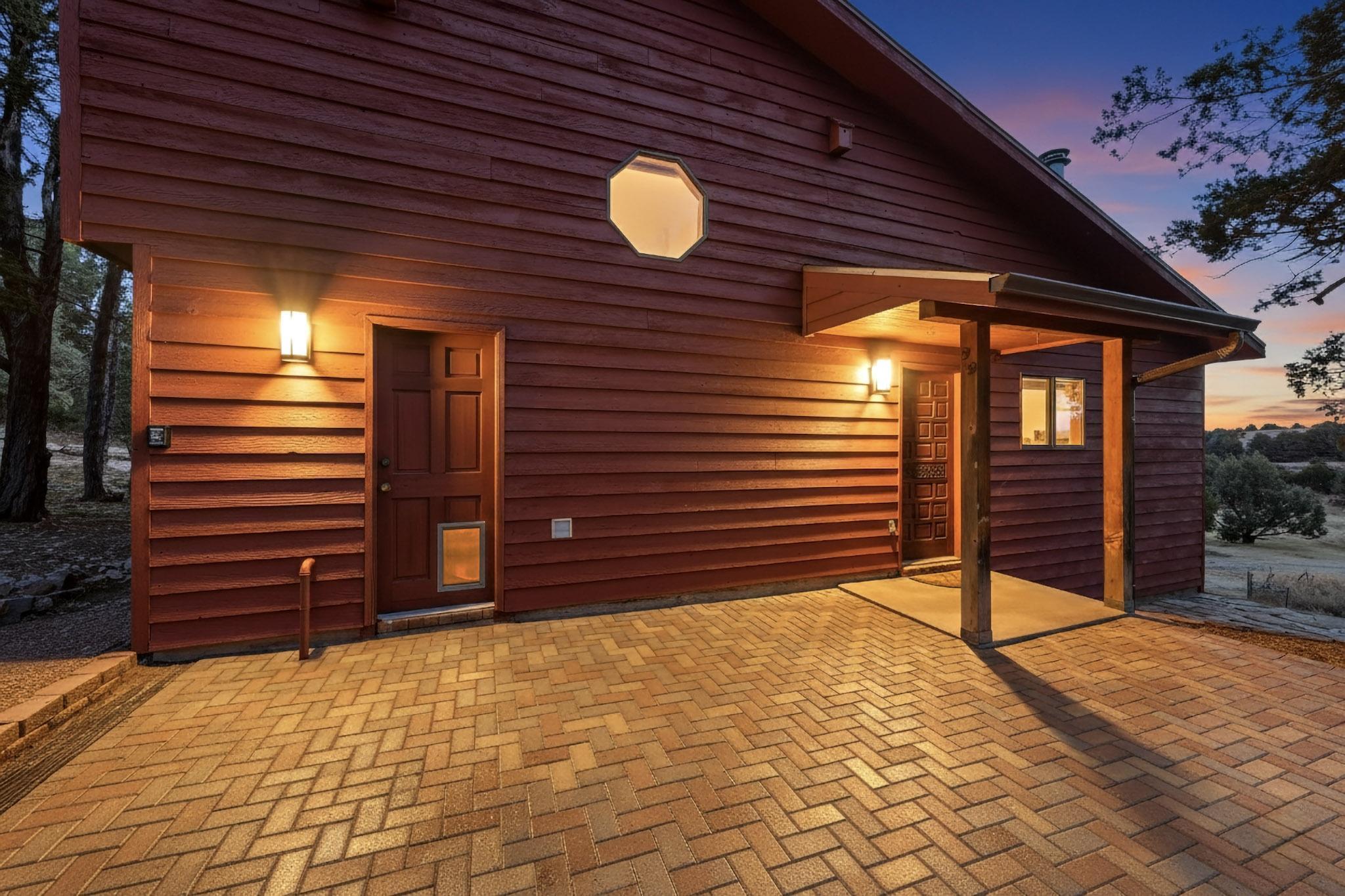 22 Cedar Ridge Road