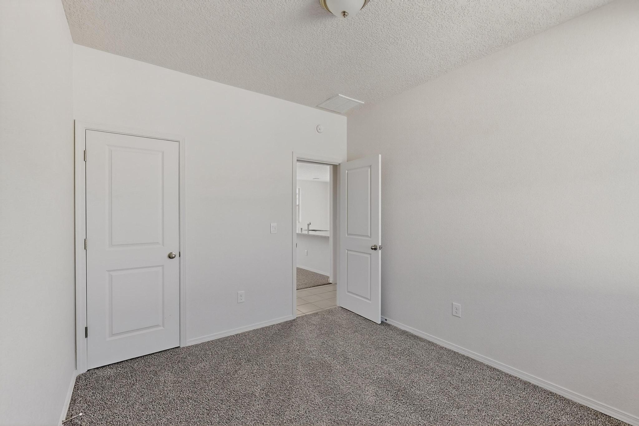 1 Tierra Dentro Court