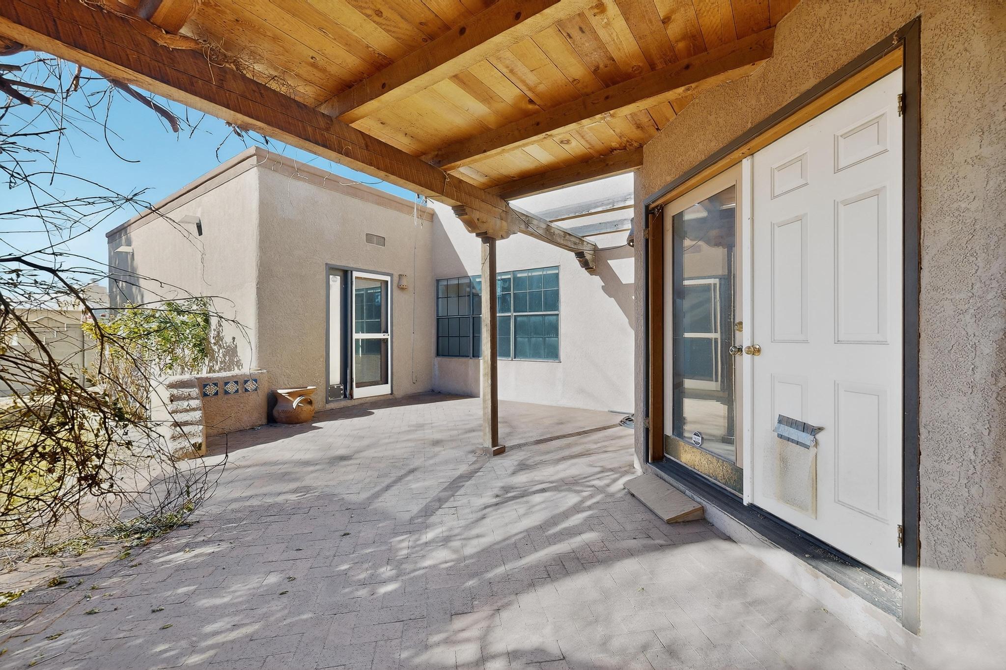 13012 Calle De Sandias NE