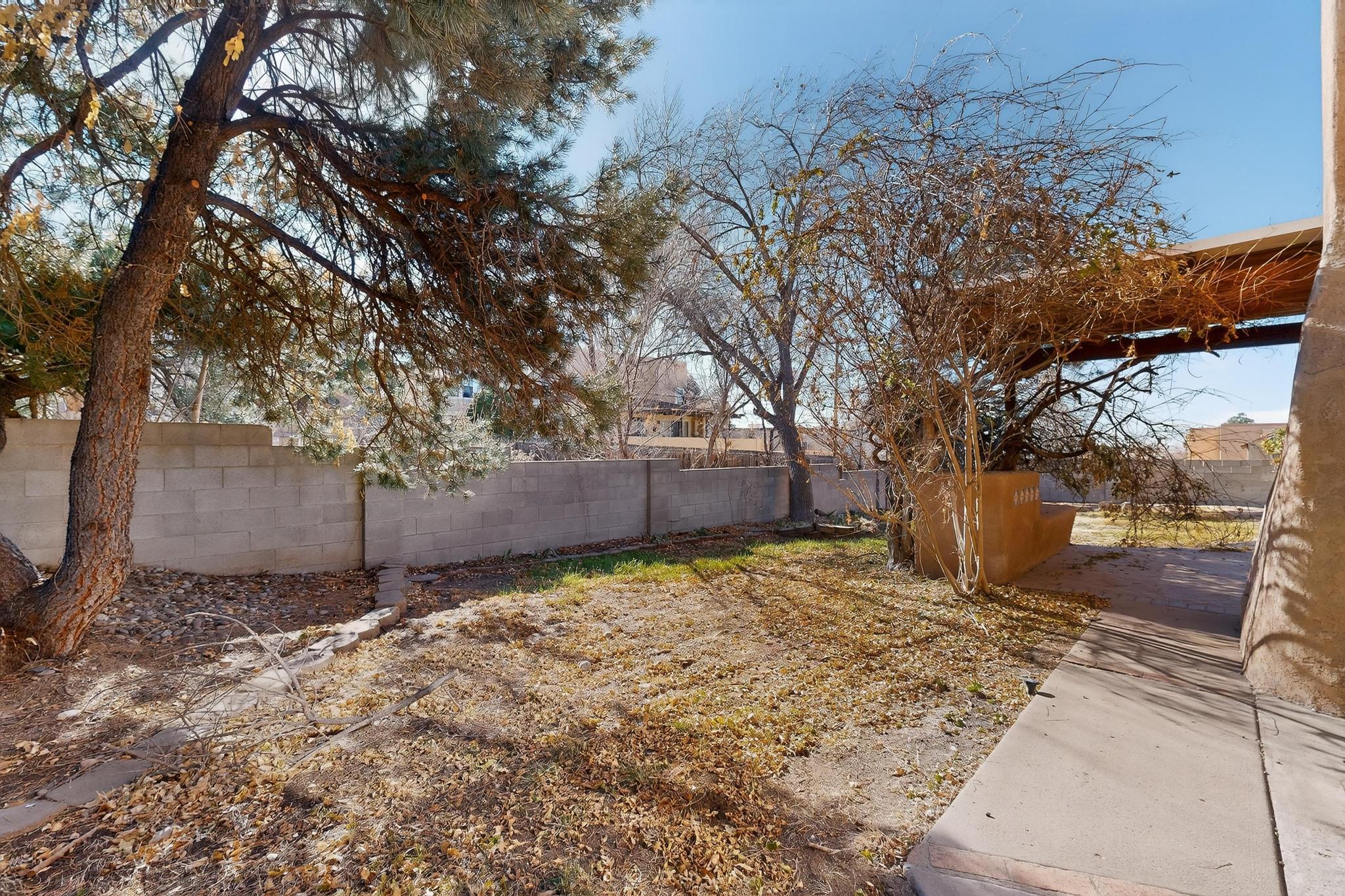 13012 Calle De Sandias NE